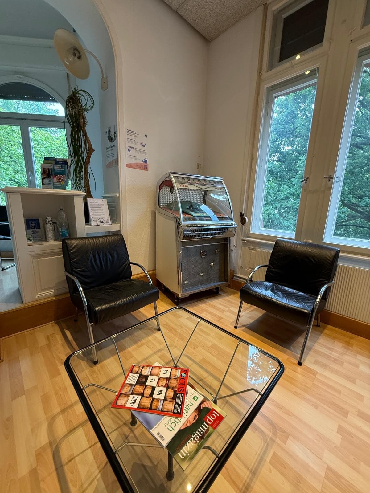 Große, moderne Zahnarztpraxis in Wiesbaden